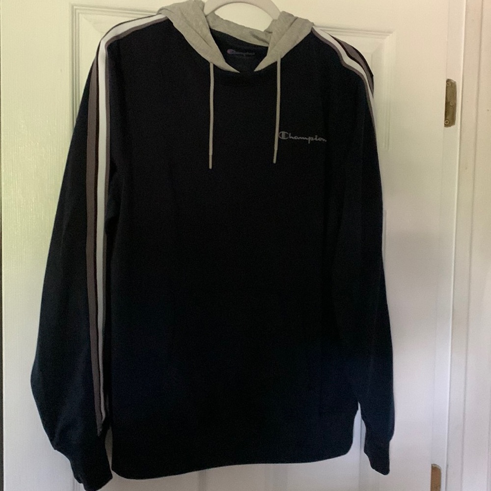 Champion hoodie men’s medium